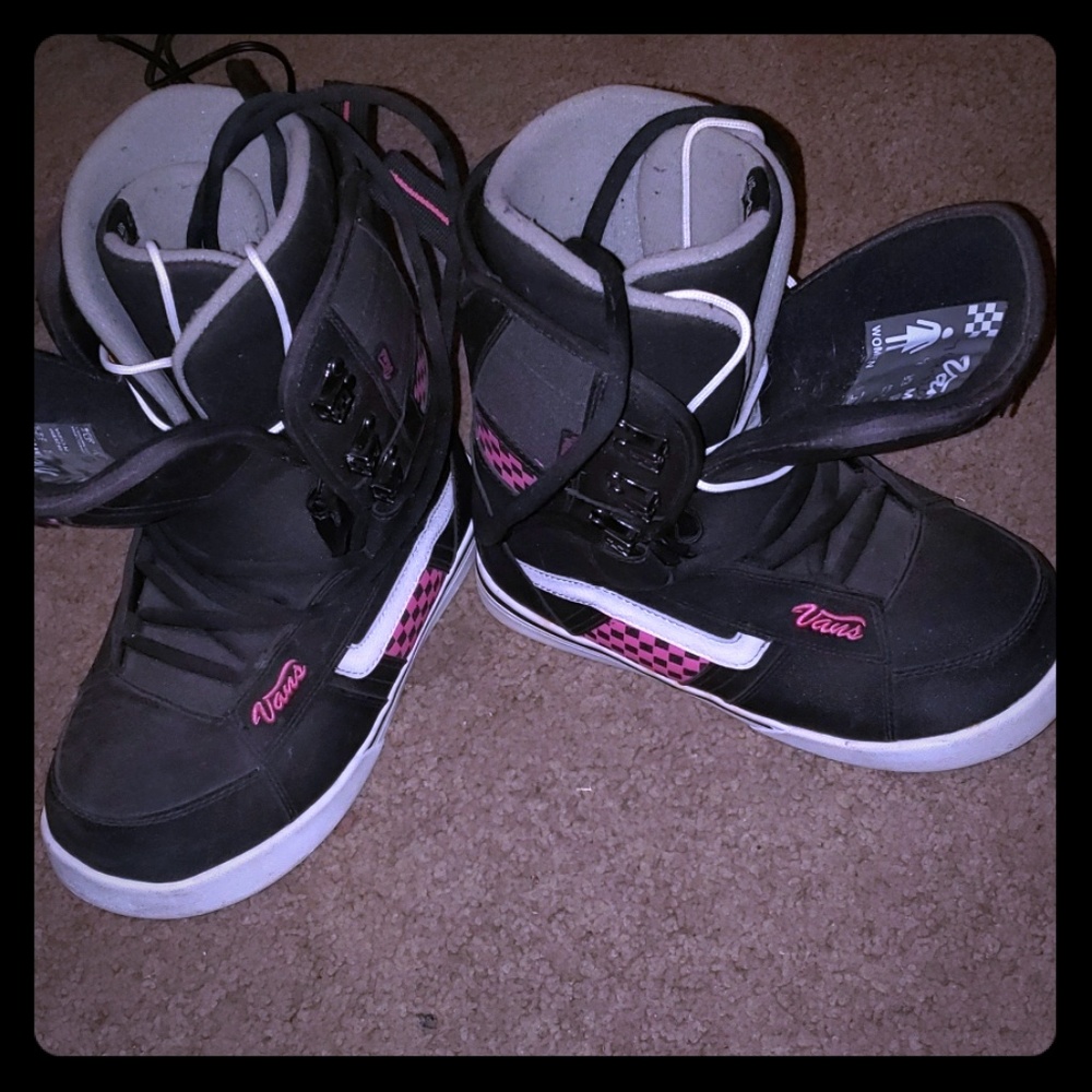 Womens size 8 Van's Mantra trifit snowboard boots